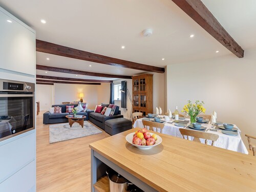 3 bedroom accommodation in Preston, near Canterbury