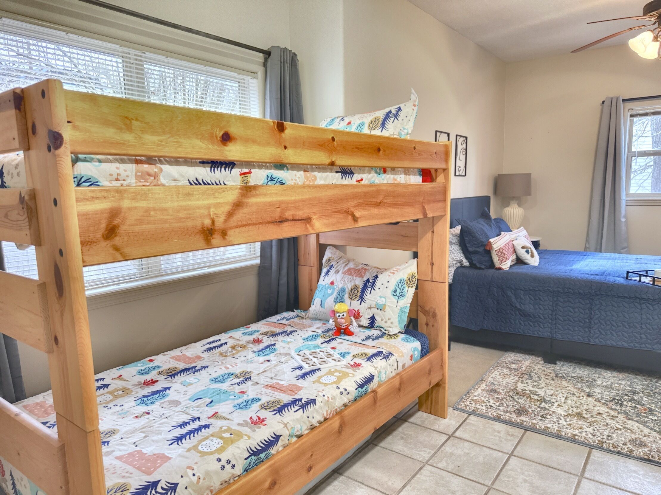 2 bedrooms, desk, iron/ironing board, travel cot