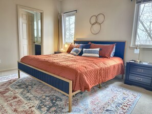 2 bedrooms, desk, iron/ironing board, travel cot - Large 2/3 Condo, Resort/3 Pools/Games/Foosball Bunk Room, King and Queen, SDC! (Branson West)