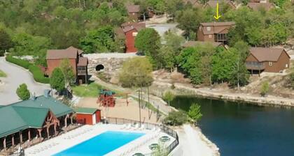 Large 2/3 Condo, Resort/3 Pools/Games/Foosball Bunk Room, King and Queen, SDC!