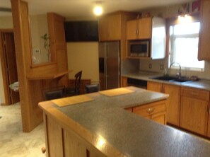 Fridge, microwave, oven, stovetop - Remodled Home in Fountain Of The Sun (mesa)