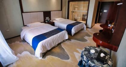Guifeng Hotel Zhenfeng