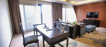 Guifeng Hotel Zhenfeng