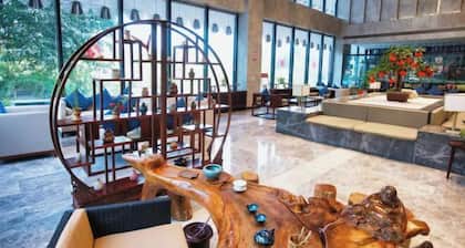 Guifeng Hotel Zhenfeng