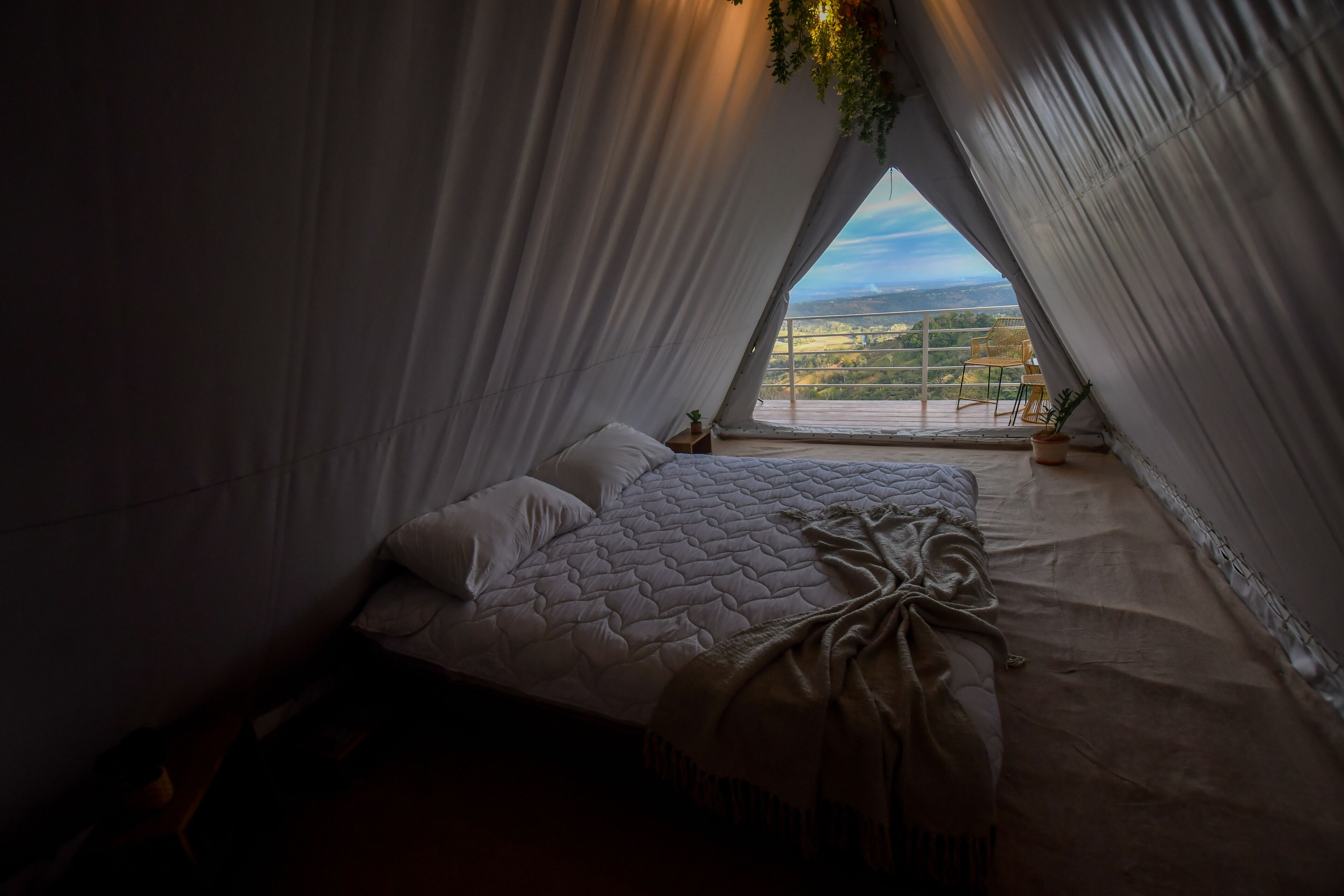 Deluxe Tent | Free WiFi