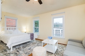 3 bedrooms, WiFi, bed sheets - The Flag House (Harpers Ferry)