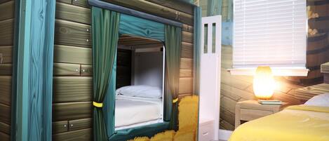 4 bedrooms, WiFi, bed sheets