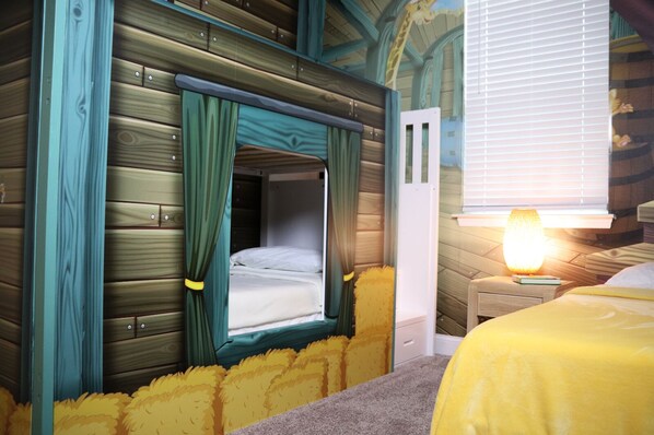 4 bedrooms, WiFi, bed sheets