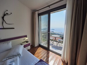 4 chambres, bureau, fer et planche à repasser, Wi-Fi gratuit