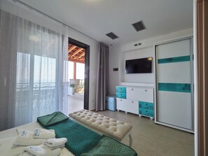 4 bedrooms