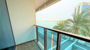 Balcony - Incredible 2B With Lagoon View in Ras Al Khaimah (Ras Al Khaimah)