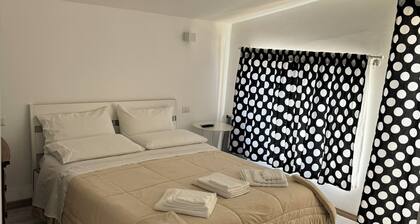 Villa Sotto le Stelle for a relaxing holiday with a view of the Aeolian Islands