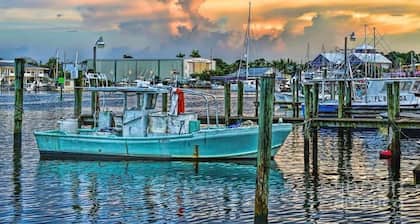 The Orange Door - Coastal Escape