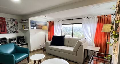 Acogedor Apartamento con Vista a las Montañas