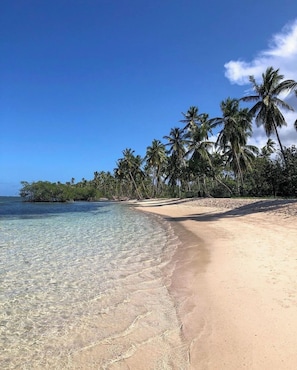 Liegestühle, Strandtücher