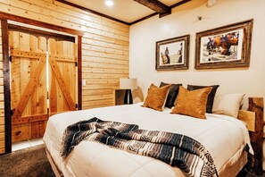 9 chambres, coffres-forts dans les chambres, lit parapluie