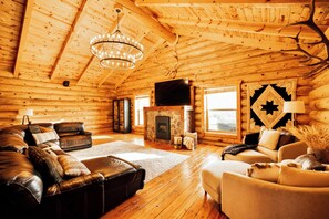 Smart-TV, peis, videospill og DVD-spiller