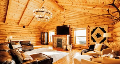 Lodge - 3Suites & 7Cabins Sleeps 50+ Family Reunions,Corporate Retreats,Weddings