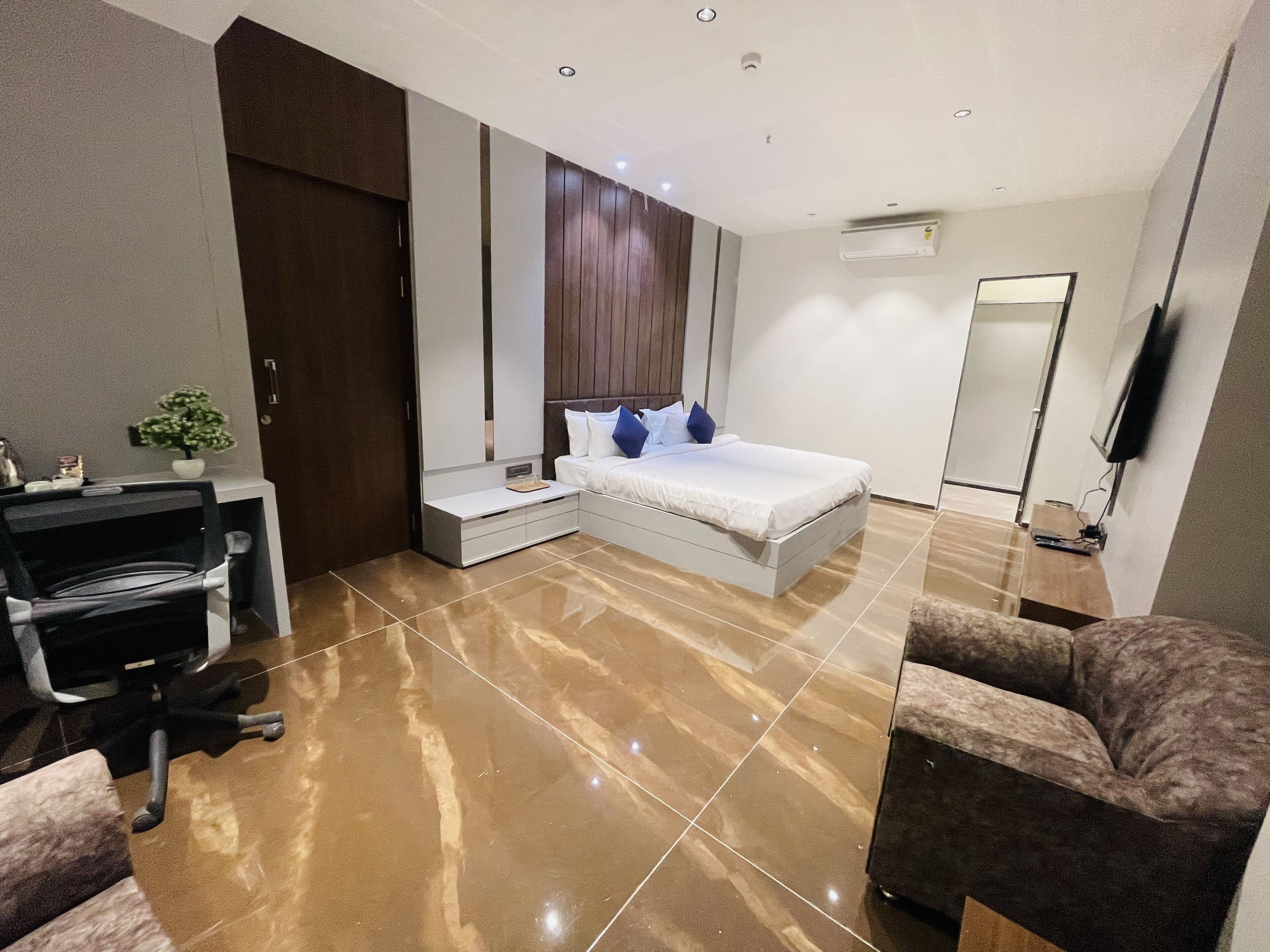 Executive Suite | Street view