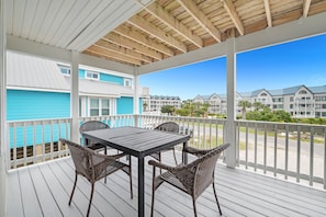 Outdoor dining - Gulf Shores Plantation Duplex Side 7a- 3 Bed 2.5 Bath sleeps 8 (Gulf Shores)