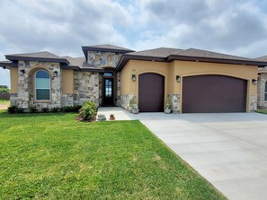 Exterior - NEW Custom Home-Sunset/Sunrise Lake Views-SPI Golf Course-13 mi to SPI Beaches (Laguna Vista)