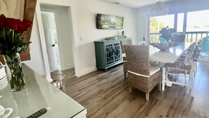 Dining - SANTA CLARA! Coastal, modern 3BR ESCAPE, harbor view, boat slip, CLUB access (Captiva)