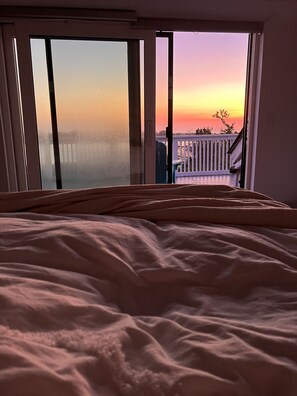 3 bedrooms, travel crib, free WiFi, bed sheets