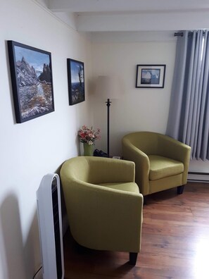 Interior - Lands End Vacation Home (Twillingate)