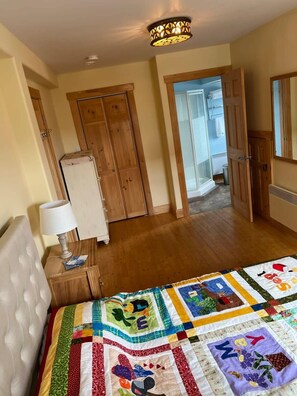 2 bedrooms, WiFi, bed sheets