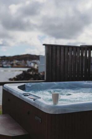 Outdoor spa tub - Jagged Rocks Summary: (Twillingate)