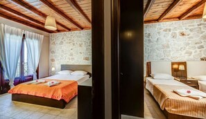 2 chambres, fer et planche à repasser, Wi-Fi gratuit, draps fournis