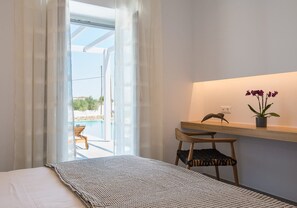 6 bedrooms, iron/ironing board, free WiFi, bed sheets