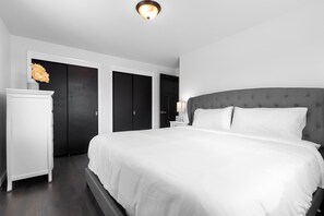 4 عدّة غرف نوم ومكواة/لوح كي وواي فاي وملاءات أسرّة