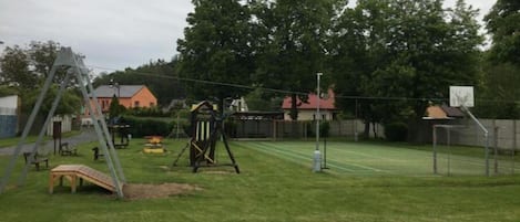 Urheilukenttä
