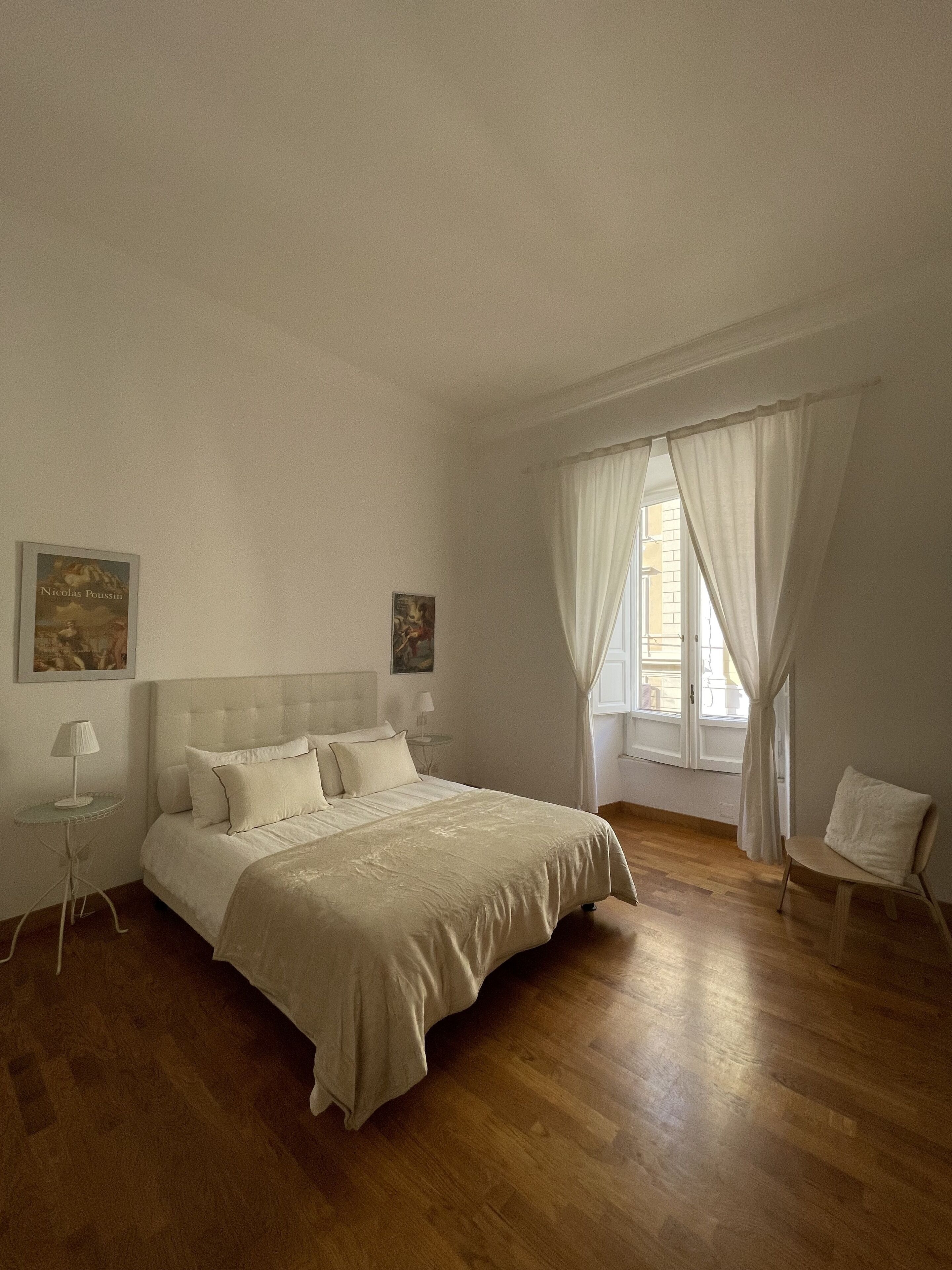 1 Schlafzimmer, Zimmersafe, Schreibtisch, Bügeleisen/Bügelbrett