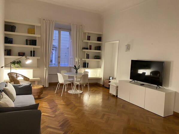 Smart-tv, Netflix, bøger, streamingtjenester