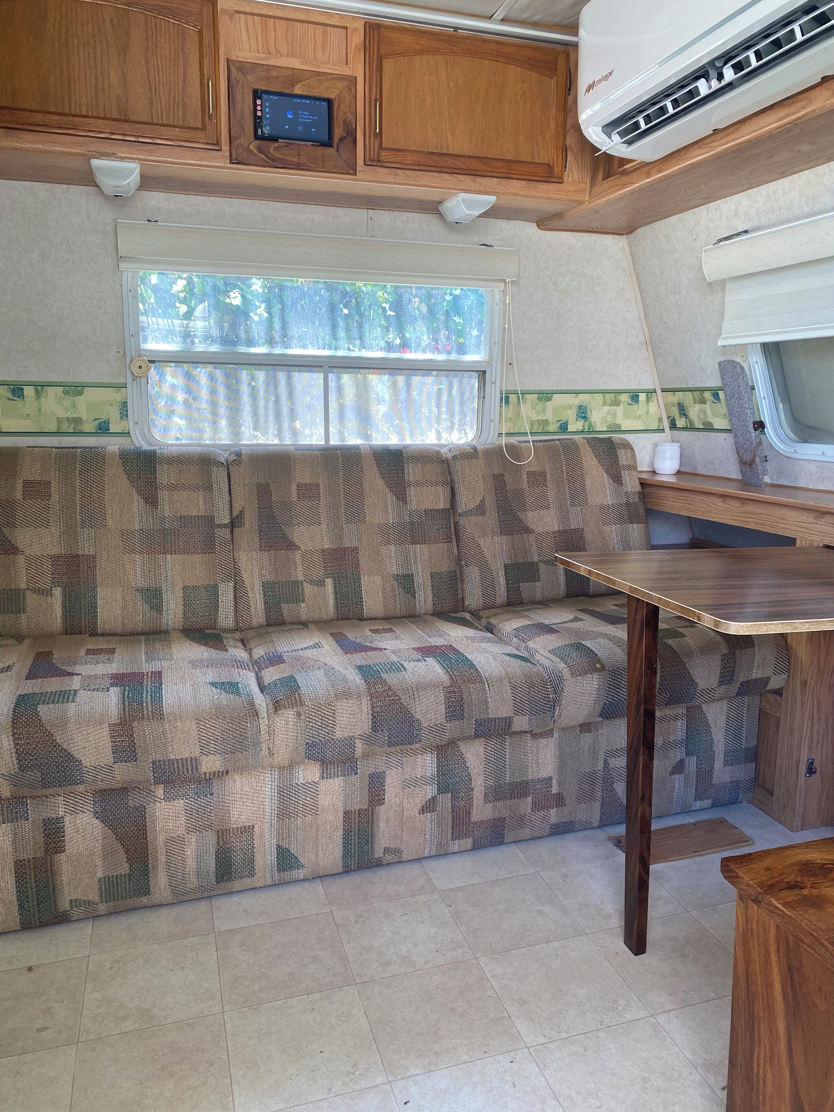Business Mobile Home | Living area