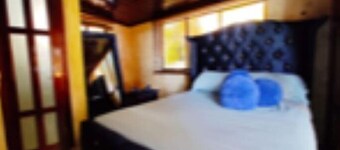 Entire Villa with 7 bdrm ocean front with private pool