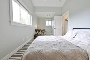 1 bedroom, desk, iron/ironing board, free WiFi
