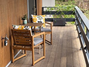 Terrace/patio - Beautiful Canyon View Suite, 1100 sq. ft., private deck, full kitchen (Oakland)