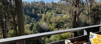 Beautiful Canyon View Suite, 1100 sq. ft., private deck, full kitchen