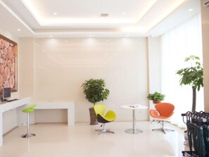 Business center - Greentree Inn Jiujiang Development Zone Changjiang Avenue (Jiujiang)