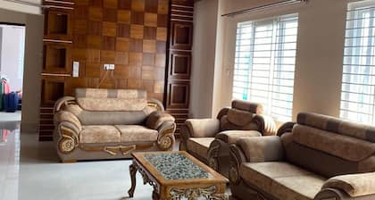4 Beds Condo Holiday Home at Bashundhara, Dhaka