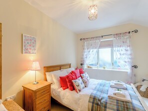 4 chambres, accès au Wi-Fi (inclus), literie fournie