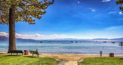 Lakefront Condo Complex / Beach Access (LA999 18)