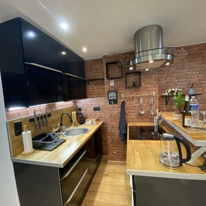 雪櫃、微波爐、爐具、咖啡機/沖茶器