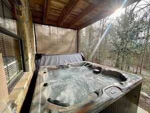 Cabin, 3 Bedrooms | Outdoor spa tub