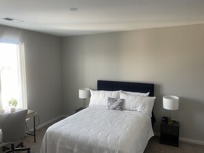 1 bedroom, desk, iron/ironing board, WiFi - Close to work and all the convenience and exciting attractions in downtown Indy. (Indianapolis)