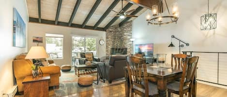 Télévision, cheminée