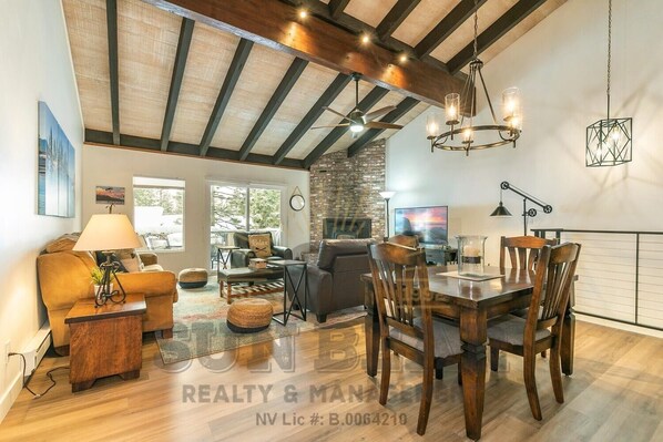 TV, fireplace